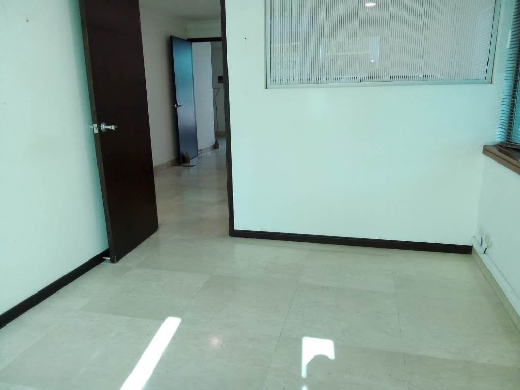 Oficina en Arriendo