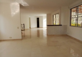 4 Habitaciones Habitaciones, ,5 BathroomsBathrooms,Casa,En Arriendo,2471