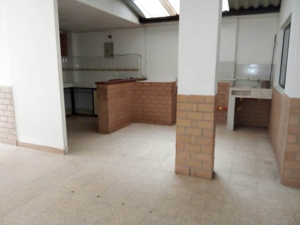 Casa comercial en Arriendo