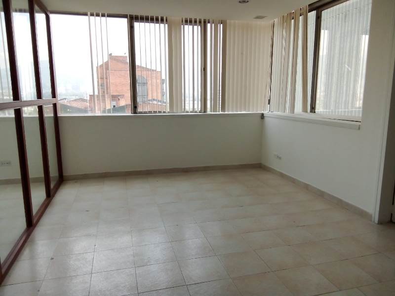 Oficina en Arriendo