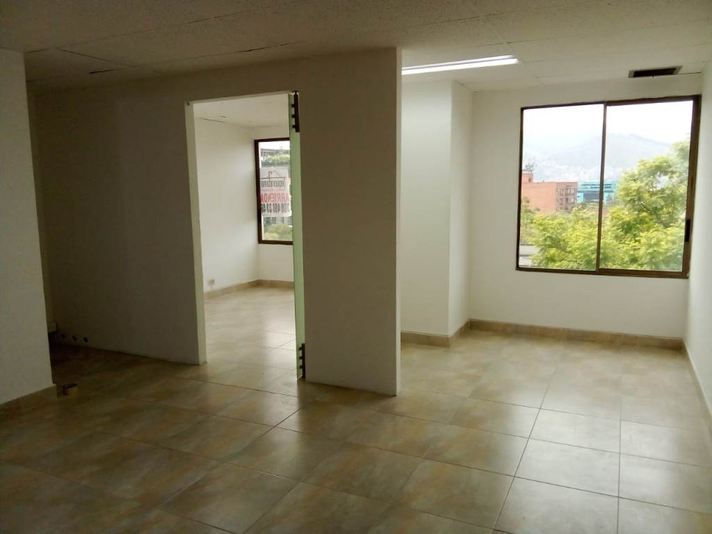 Oficina en Arriendo