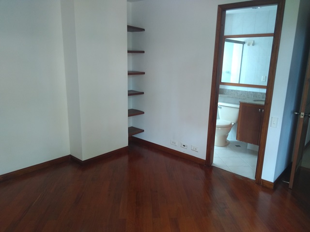 Apartamento en Arriendo Poblado La Tomatera