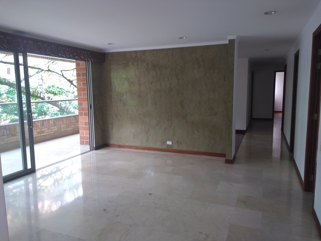 Apartamento en Arriendo Poblado La Tomatera