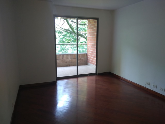 Apartamento en Arriendo Poblado La Tomatera