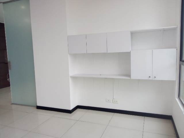 Oficina en arriendo