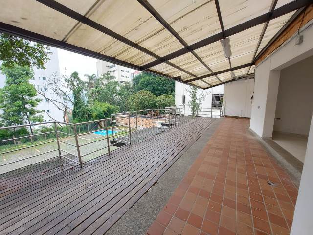 Casa Comercial en Arriendo