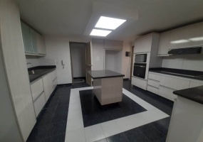 5 Habitaciones Habitaciones, ,4 BathroomsBathrooms,Apartamento,En Arriendo,3627