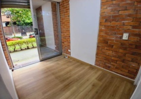 3 Habitaciones Habitaciones,1 BañoBathrooms,Local,En Arriendo,3792