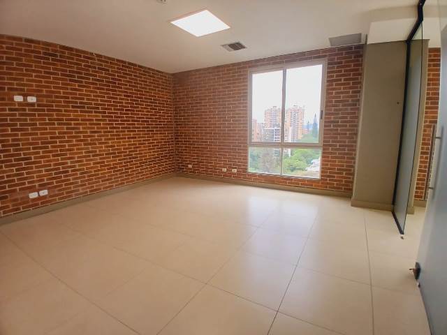 Oficina en Arriendo