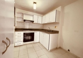 4 Habitaciones Habitaciones, ,2 BathroomsBathrooms,Apartamento,En Arriendo,3820