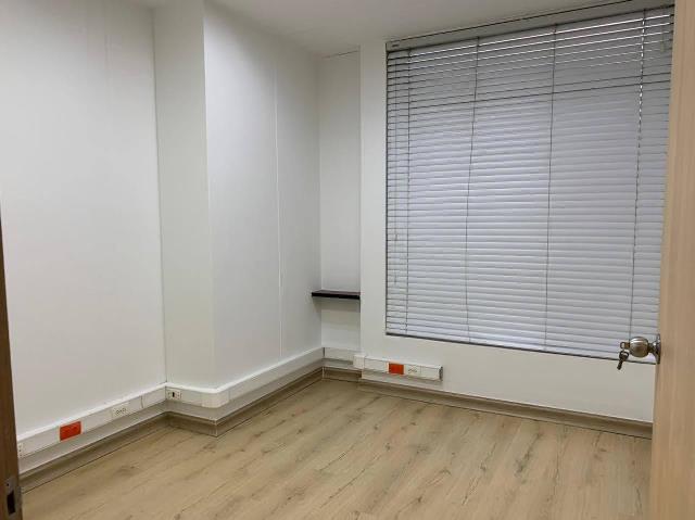 Oficina en Arriendo
