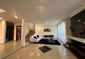 4 Habitaciones Habitaciones, 0 ,5 BathroomsBathrooms,Casa,En Arriendo,0,4082