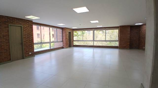Oficina en Arriendo