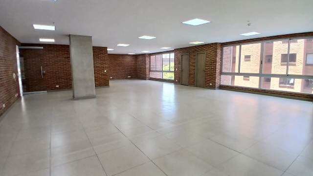 Oficina en Arriendo