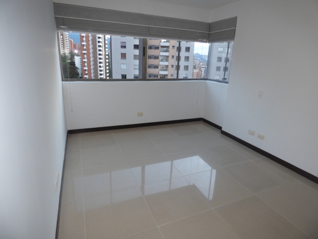 3 Habitaciones Habitaciones, ,4 BathroomsBathrooms,Apartamento,En Arriendo,1055