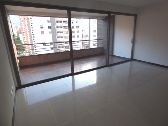 3 Habitaciones Habitaciones, ,4 BathroomsBathrooms,Apartamento,En Arriendo,1055