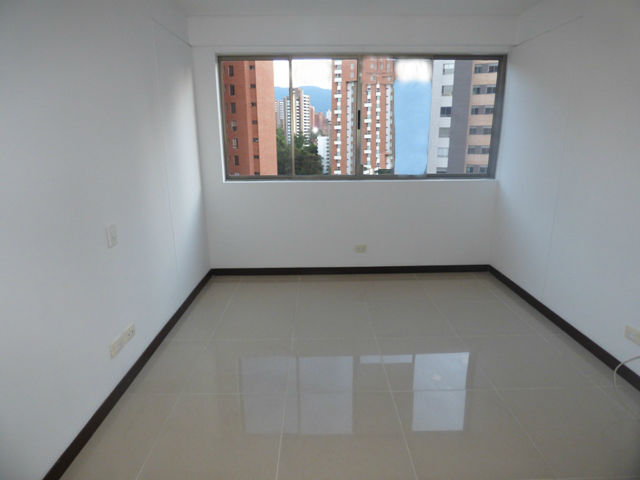 3 Habitaciones Habitaciones, ,4 BathroomsBathrooms,Apartamento,En Arriendo,1055