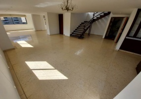 4 Habitaciones Habitaciones, ,2 BathroomsBathrooms,Apartamento,En Arriendo,1680